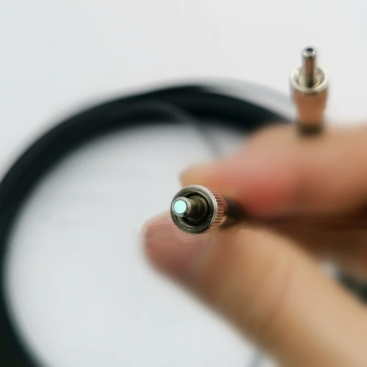SMA905 optische jumper 2000um  - Laser Beam Expander recensie en prijs