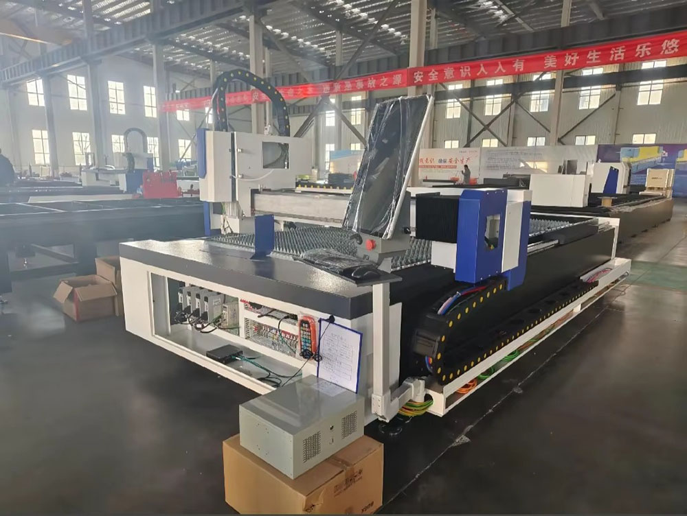 Industriële 3000W CNC Fiber La - Industrial Laser Metal Cutter recensie en prijs