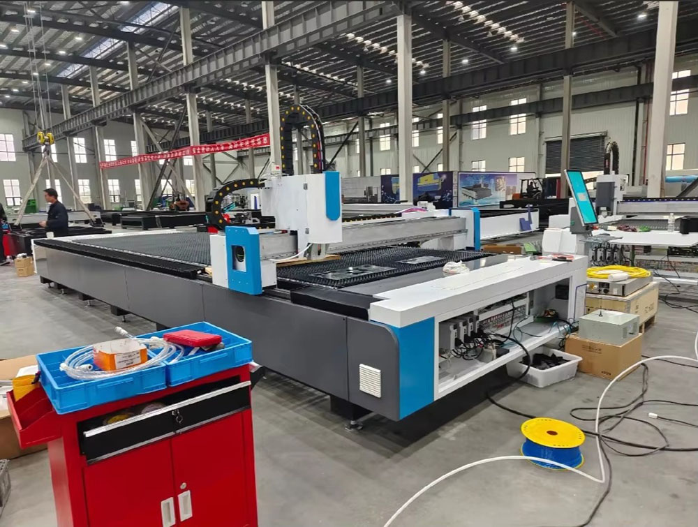 Industriële 3000W CNC Fiber La - Industrial Laser Metal Cutter recensie en prijs